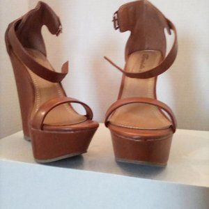 Brown platform candles with ankle strap